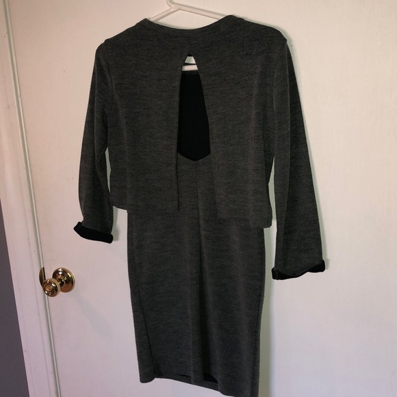 Dark GREEN dress, bodycon fit with a cut out. - Picture 2 of 3